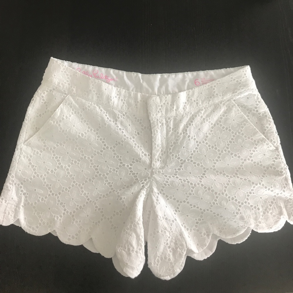 - Lilly Pulitzer buttercup scallop short